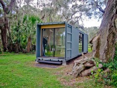 從零開(kāi)始，建造了一個(gè)集裝箱小屋，而且隨時(shí)可以整體搬走